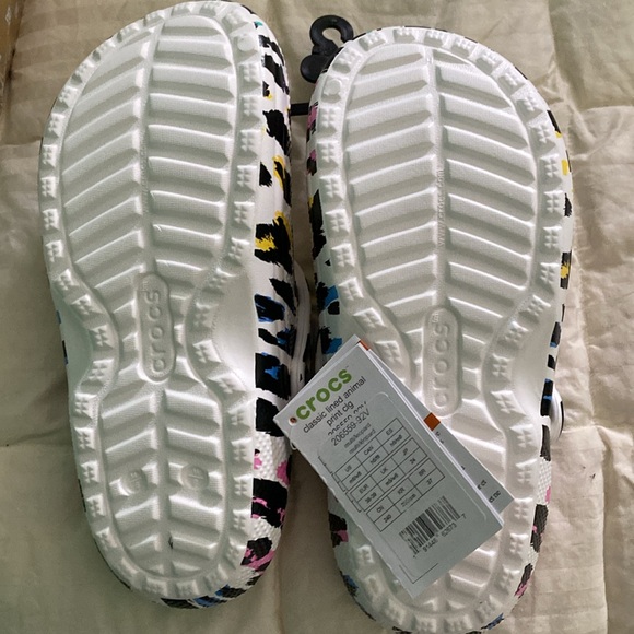 CROCS FUZZY LINED CLOGS - Picture 3 of 3